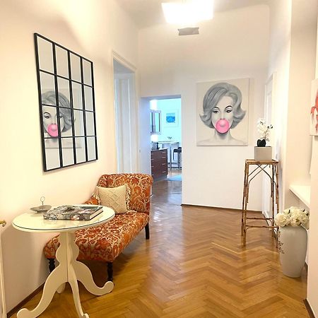 Charmante Innenstadtwohnung Vienna Luaran gambar