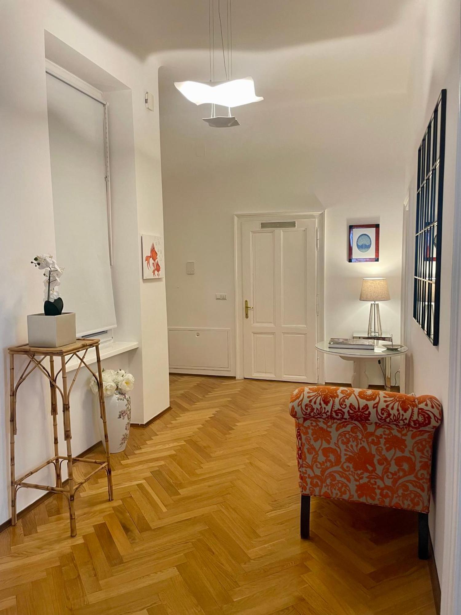 Charmante Innenstadtwohnung Vienna Luaran gambar
